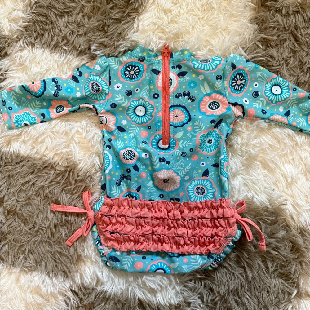 Ruffle butts infant swimsuit 0-3 - Picture 3 of 4